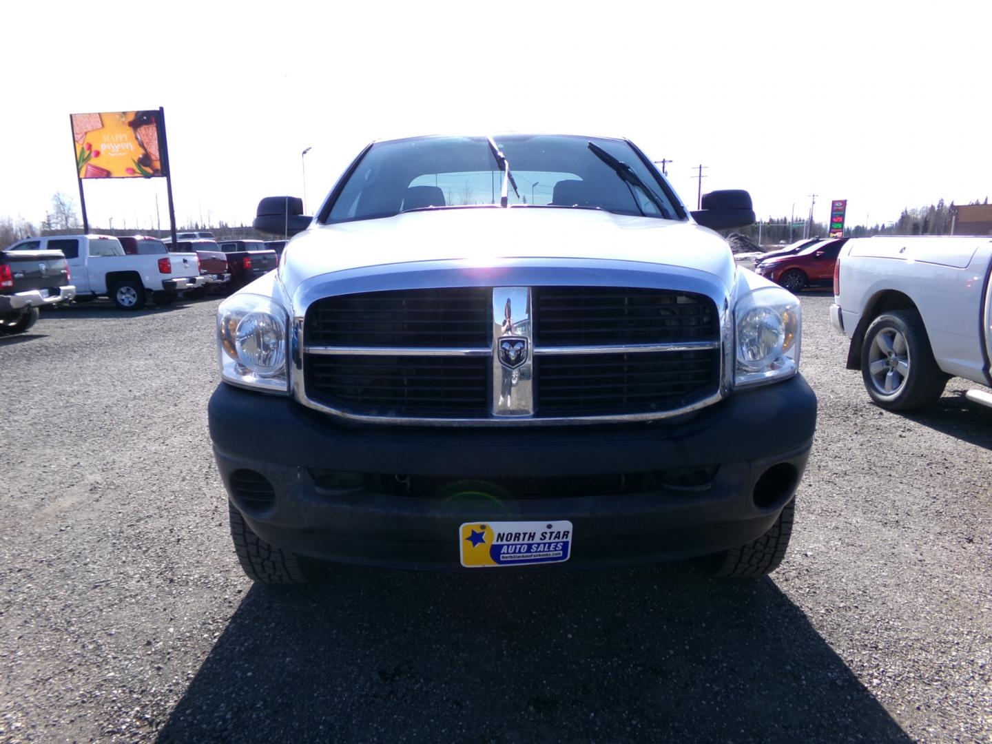 2008 White Dodge Ram 2500 (3D7KS28A48G) , located at 2630 Philips Field Rd., Fairbanks, AK, 99709, (907) 458-0593, 64.848068, -147.780609 - Photo#1